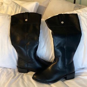 St. Johns Bay black boots- 9